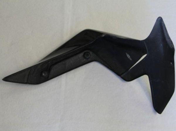 CARBONVANI MV Agusta Brutale 990 / 1090 Carbon Cooler Cover (right side)