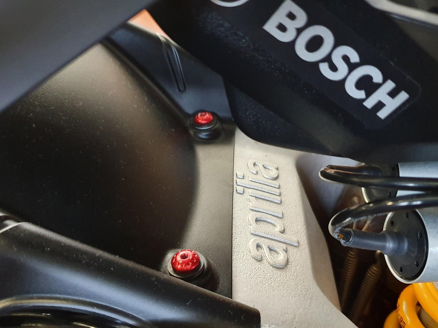 KV448 - CNC RACING Aprilia RSV4 / Tuono V4 Rear Mudguard Screws – Accessories in the Factory Racing Motorcycle Aftermarket Accessories and Parts Online Shop