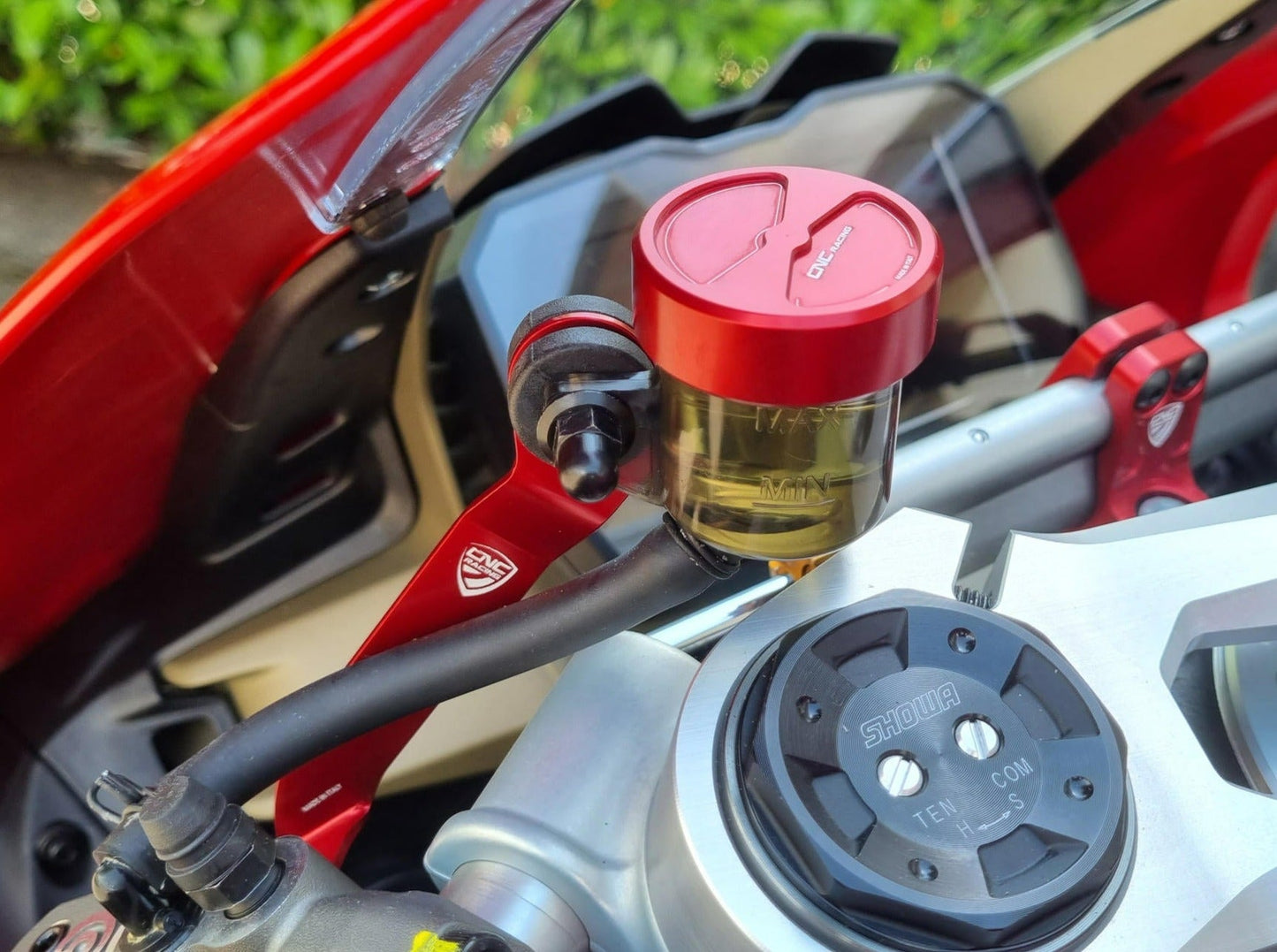 SEA17 - CNC RACING Ducati Panigale V4 (18/24) Front Fluid Tanks Brackets Kit – Accessories in the Factory Racing Motorcycle Aftermarket Accessories and Parts Online Shop