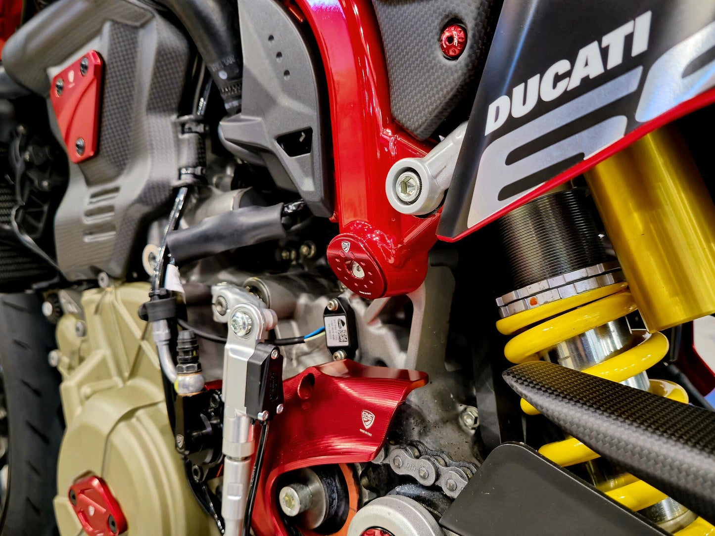 TT374 - CNC RACING Ducati Hypermotard 698 Mono (2024+) Frame Plugs – Accessories in the Factory Racing Motorcycle Aftermarket Accessories and Parts Online Shop