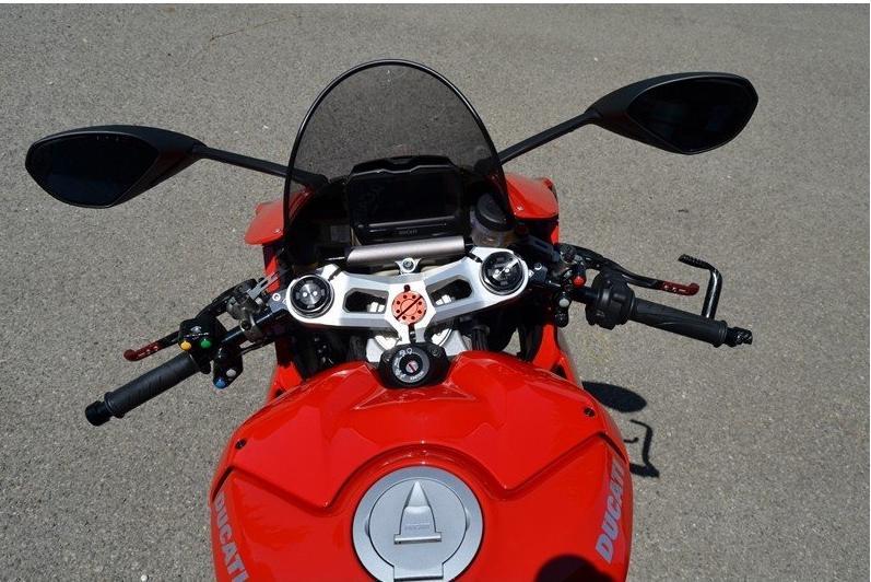 BSRA53V4 - DUCABIKE Ducati Panigale V4 / V2 MotoGP Adjustable Handlebar (Ø 53 mm; off set 15 mm.)