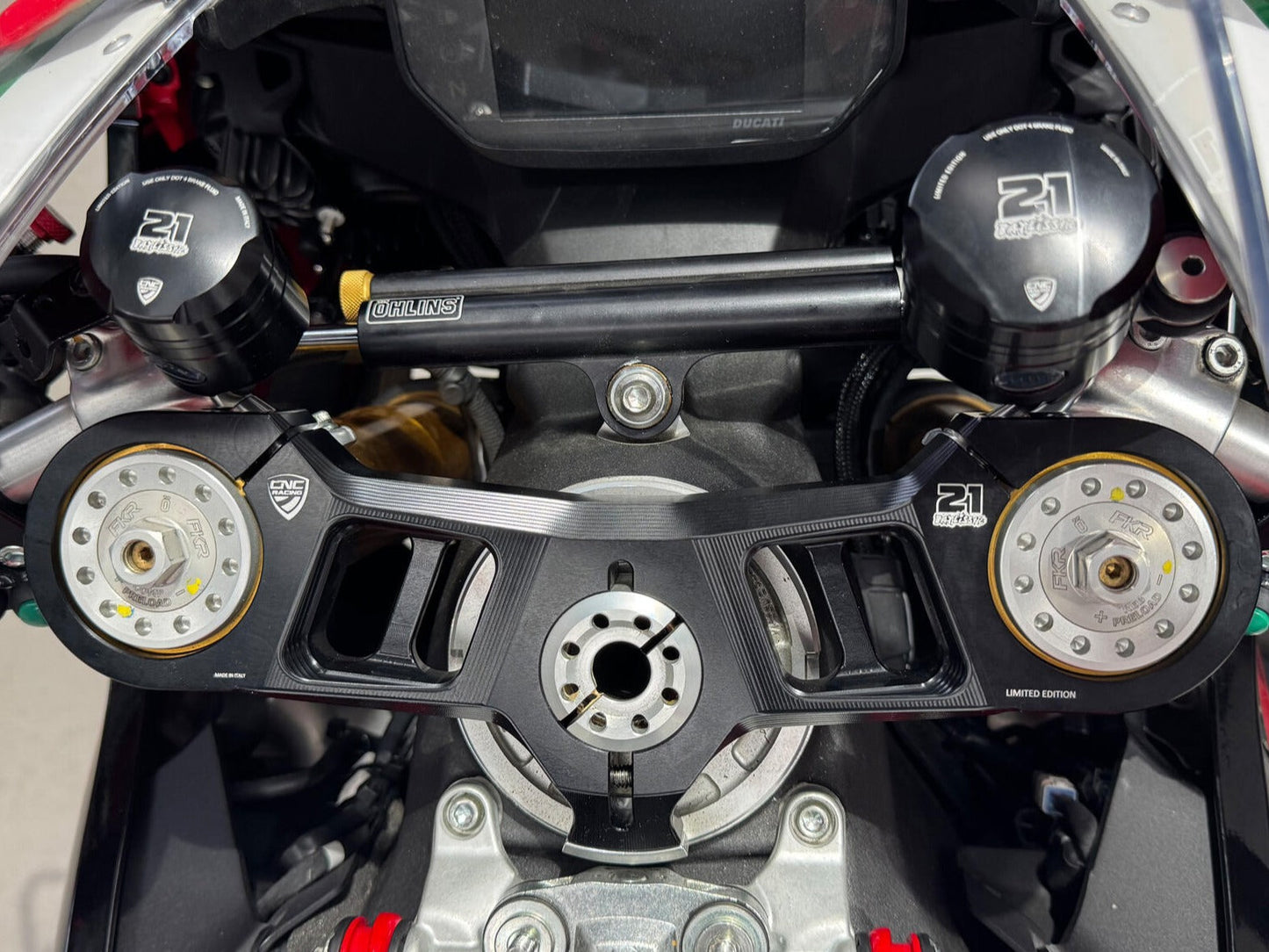 SE700TB - CNC RACING 12 ml Brake/Clutch Fluid Oil Tank (Troy Bayliss edition) – Accessories in the Factory Racing Motorcycle Aftermarket Accessories and Parts Online Shop