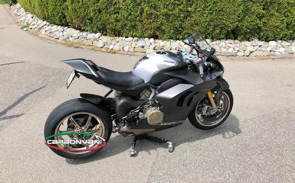 CARBONVANI Ducati Panigale V4 / V4R (20/21) Full Carbon Fairing Set (road version; 8 pcs)