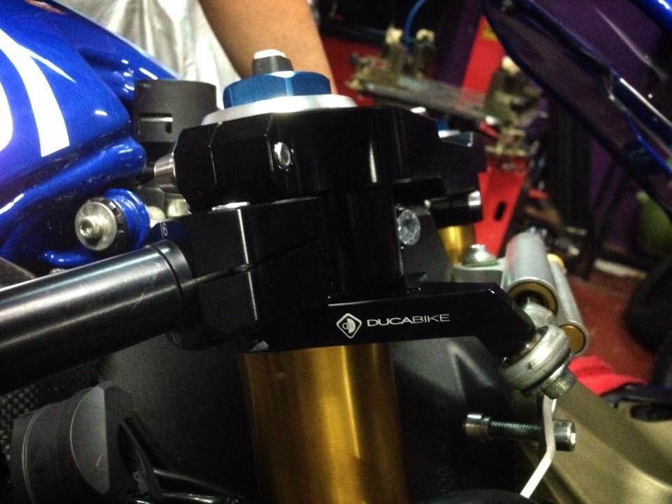 Ducati Panigale 1199/1299 OHLINS Steering Damper + DUCABIKE Support (for Marzocchi 57 mm fork)