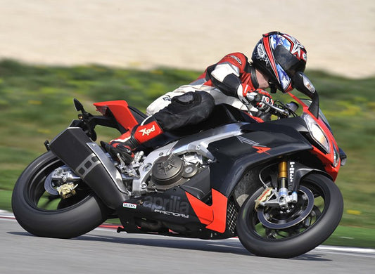 Aprilia RSV4 R / Factory (2009–2014) Review: Italian Supersport Mastery Unleashed