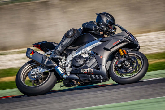 Aprilia RSV4 RR / Racing Factory (2017–2019) Review