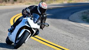 Ducati Supersport 950 / 950S (2021) Review