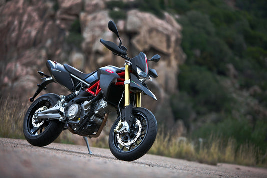 Aprilia Dorsoduro 750 Review: A Versatile Powerhouse for Thrill-Seekers