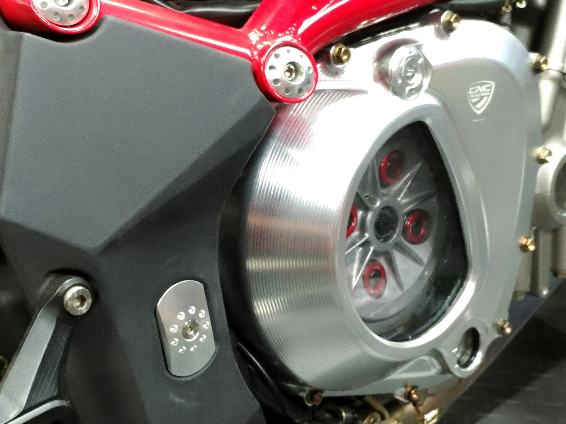 CA302 - CNC RACING MV Agusta Brutale / F4 Oil Bath Clear Clutch Cover – Accessories in the Factory Racing Motorcycle Aftermarket Accessories and Parts Online Shop