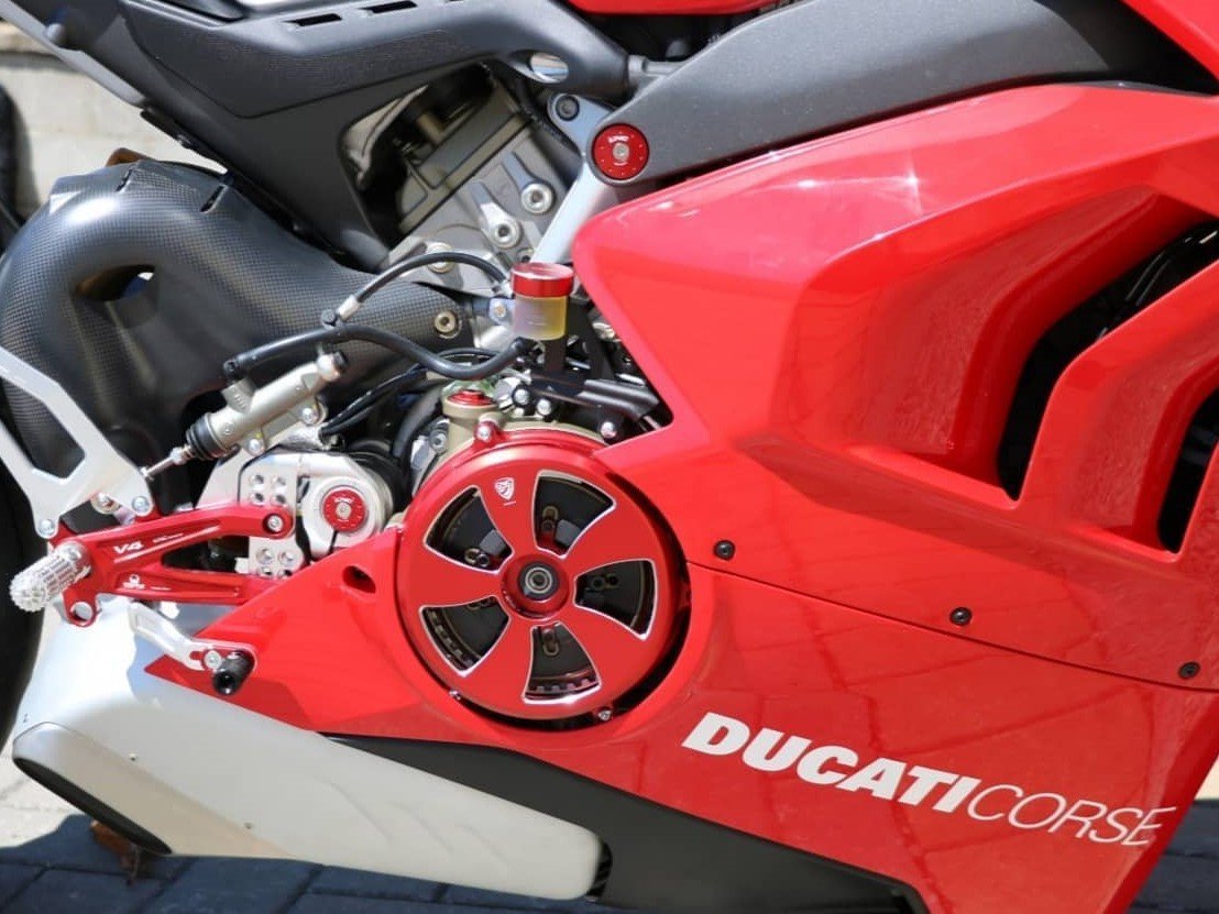 CA111 - CNC RACING Ducati Panigale V4R Clutch Cover