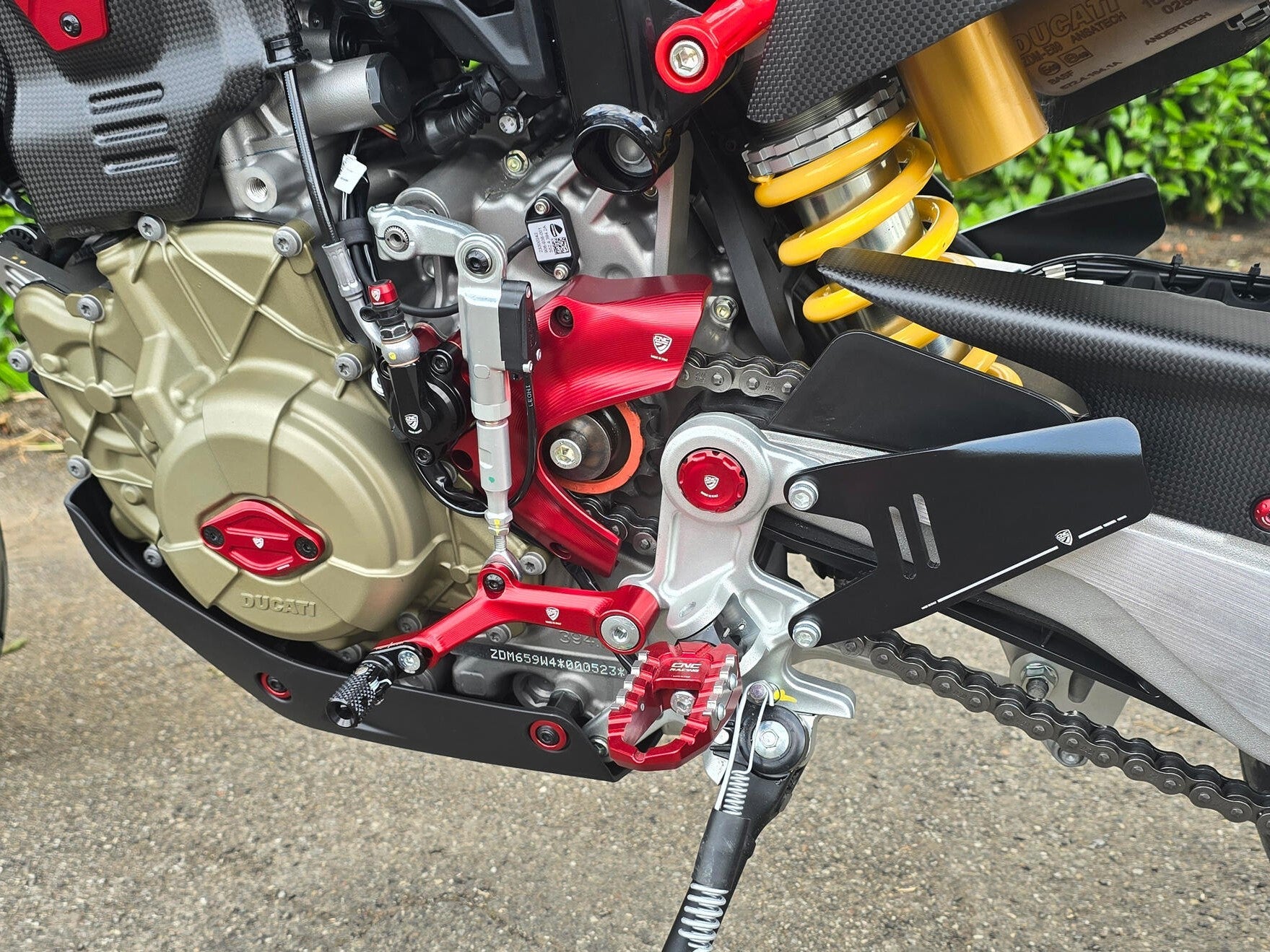 PES06 - CNC RACING Ducati Hypermotard 698 Mono (2024+) Heel Guards Kit – Accessories in the Factory Racing Motorcycle Aftermarket Accessories and Parts Online Shop