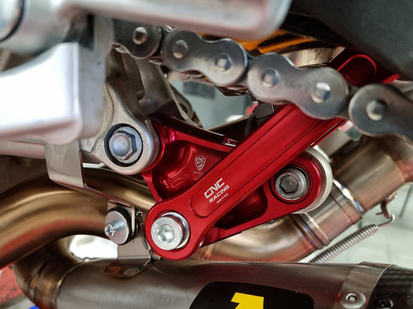 AP004 - CNC RACING Ducati Panigale V4 / Streetfighter V4 (18/24) Rear Suspension Rocker Arm – Accessories in the Factory Racing Motorcycle Aftermarket Accessories and Parts Online Shop