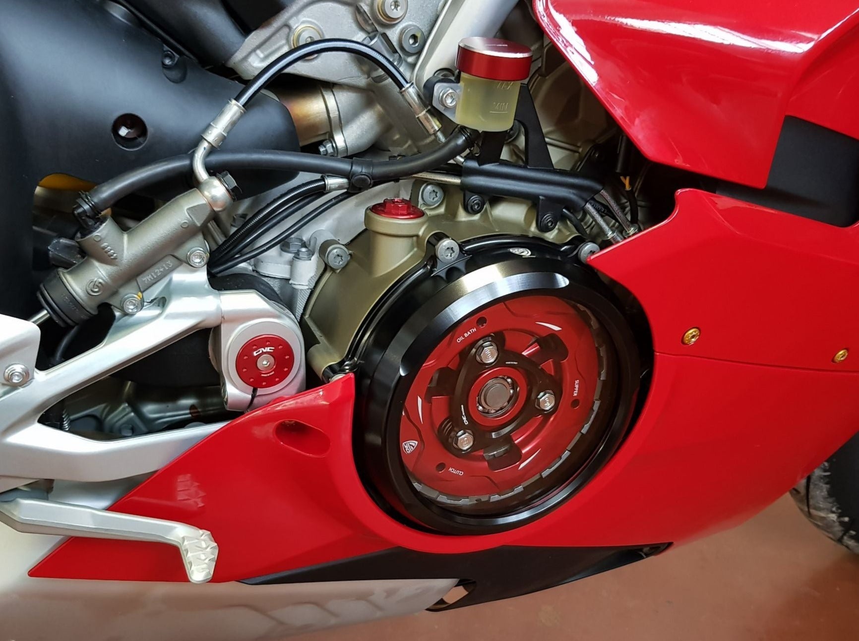 CA210 - CNC RACING Ducati Panigale V4 (2018+) Oil Bath Clear Clutch Cover – Accessories in the Factory Racing Motorcycle Aftermarket Accessories and Parts Online Shop
