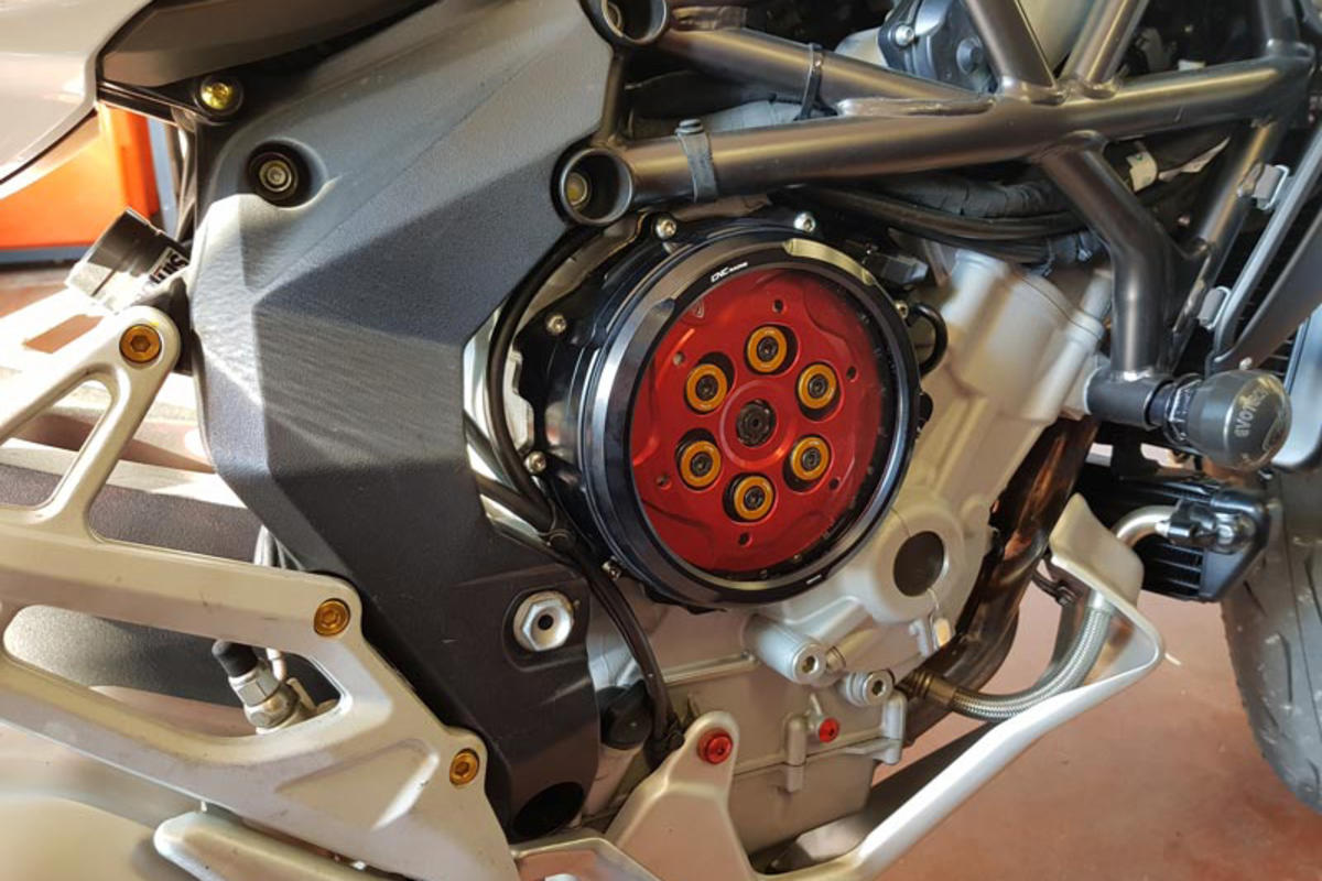 CA300 - CNC RACING MV Agusta Oil Bath Clear Clutch Cover (hydraulic control) – Accessories in the Factory Racing Motorcycle Aftermarket Accessories and Parts Online Shop