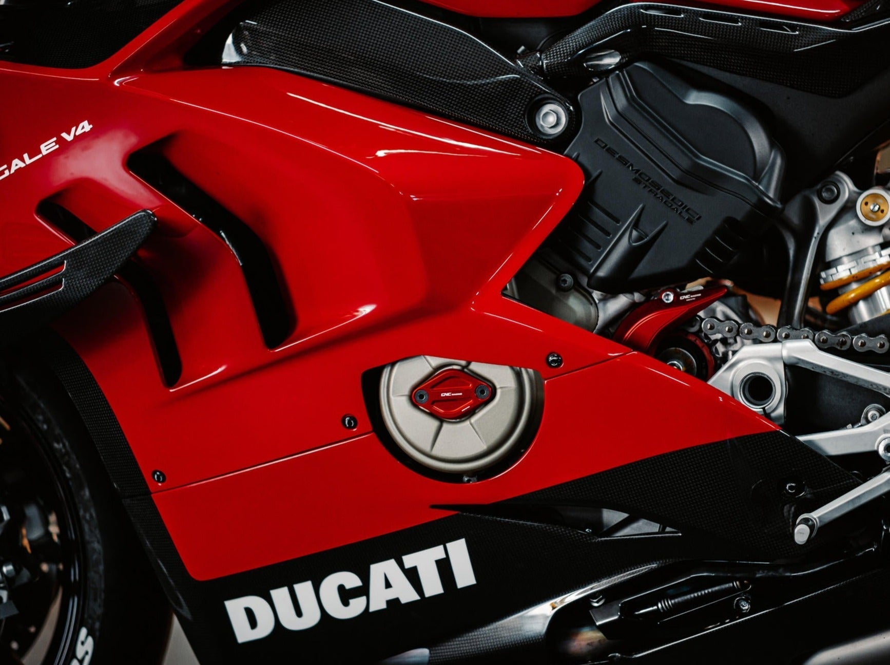 CP172 - CNC RACING Ducati Panigale V4 / Streetfighter V4 Front Sprocket Cover – Accessories in the Factory Racing Motorcycle Aftermarket Accessories and Parts Online Shop