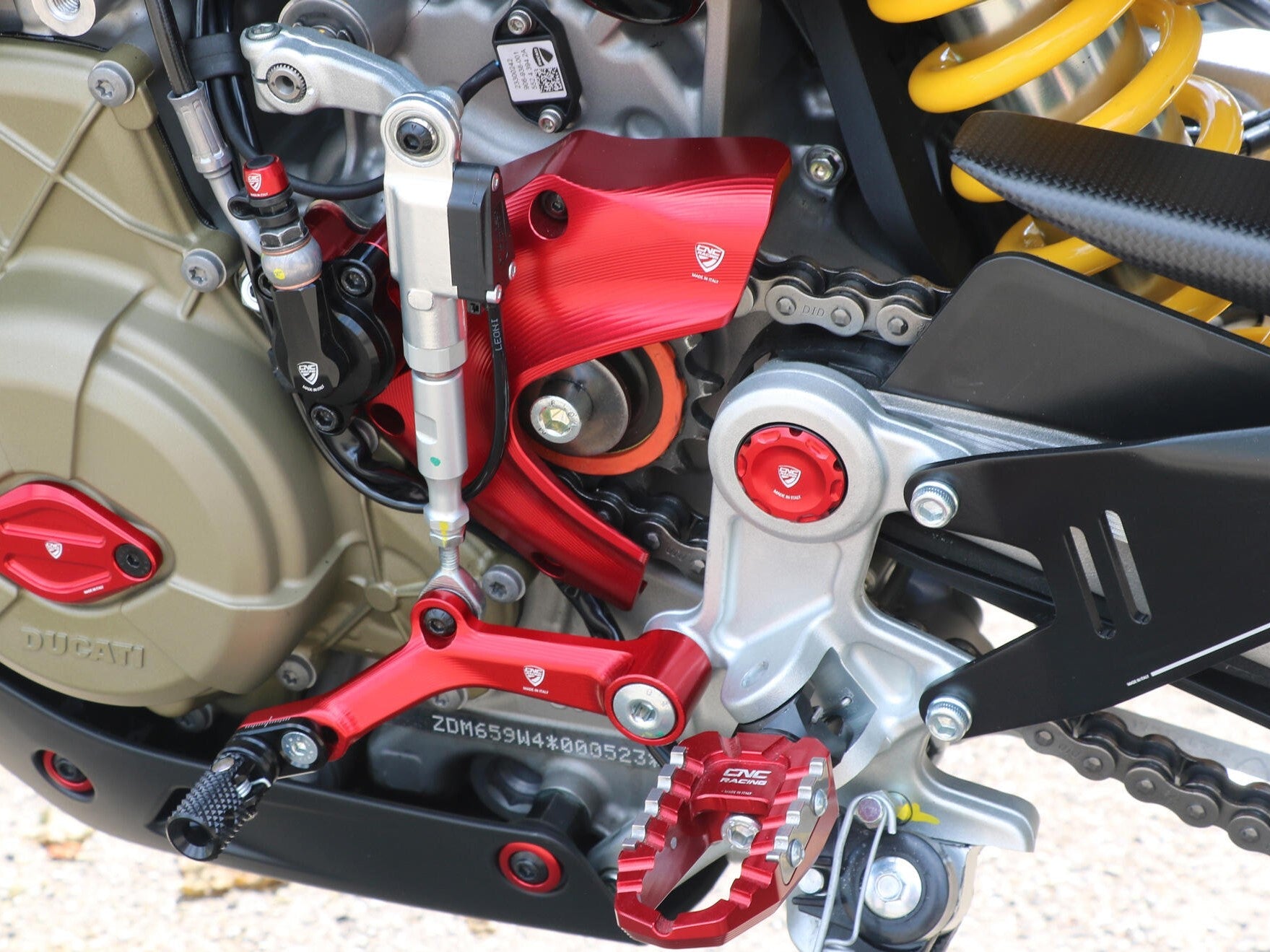 CP177 - CNC RACING Ducati Hypermotard 698 Mono (2024+) Front Sprocket Cover – Accessories in the Factory Racing Motorcycle Aftermarket Accessories and Parts Online Shop