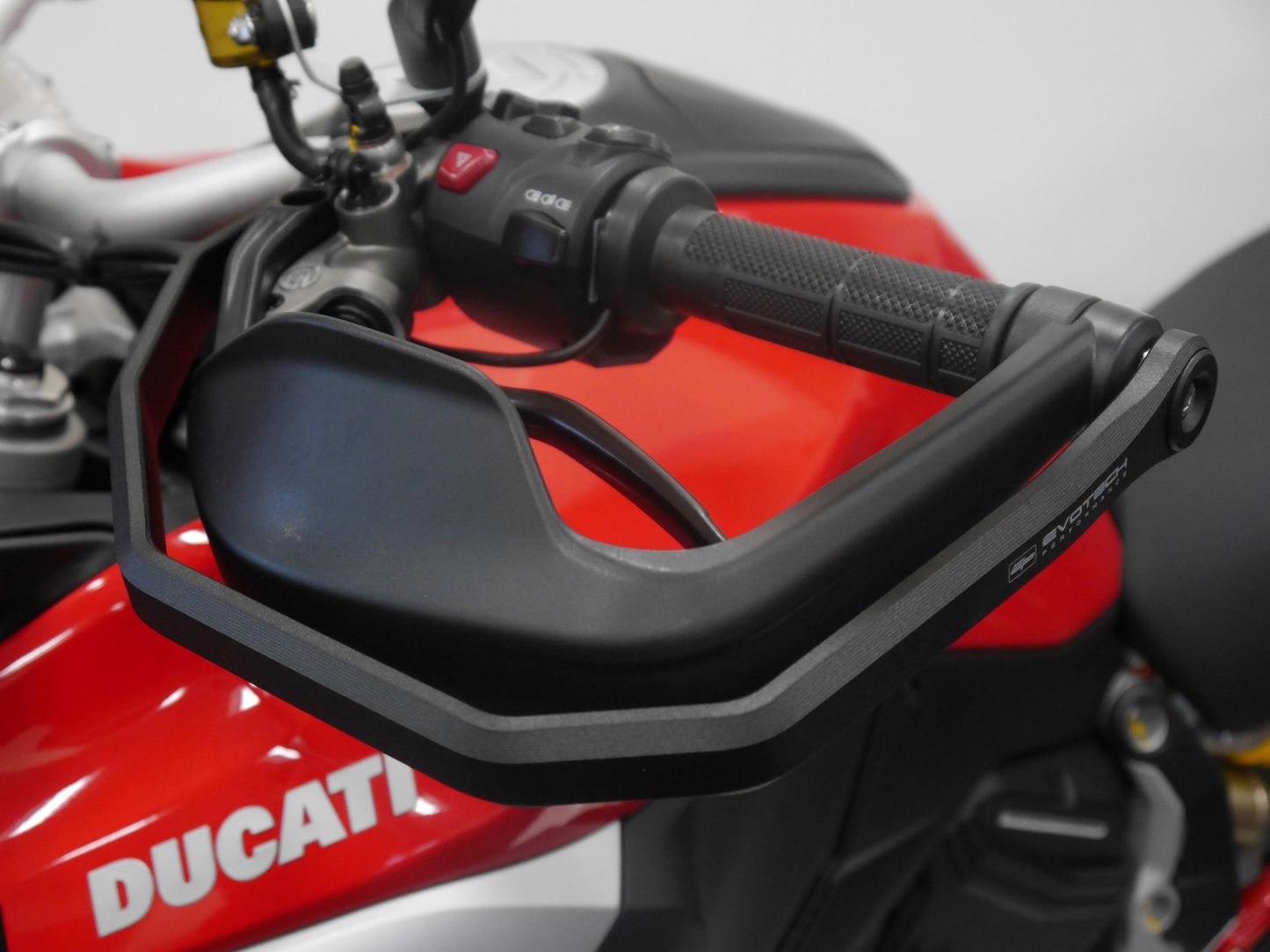 EVOTECH Ducati Multistrada V4 (2021+) Handguard Protectors Kit