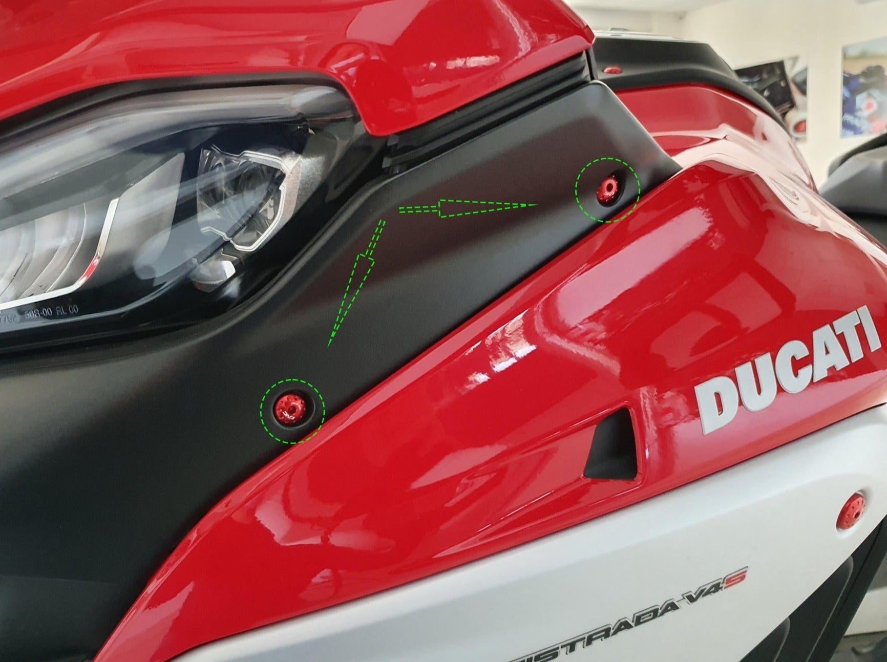 KV336 - CNC RACING Ducati Multistrada V4 Pikes Peak (2022+) Air Conveyor Cover Screws – Accessories in the Factory Racing Motorcycle Aftermarket Accessories and Parts Online Shop