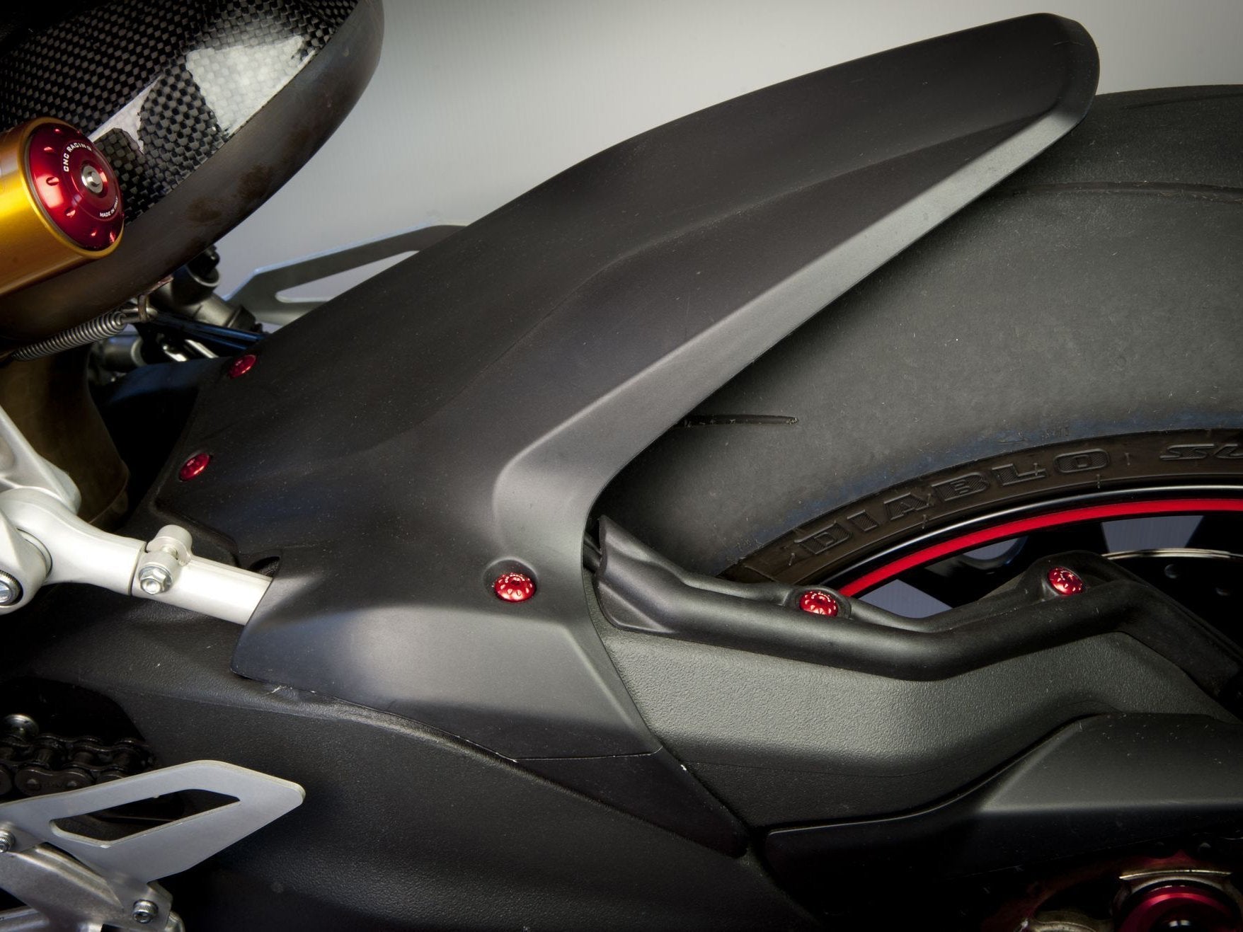 KV311 - CNC RACING Ducati Panigale V2 / 1299 / 1199 (12/24) Swingarm and Rear Mudguard Special Screws – Accessories in the Factory Racing Motorcycle Aftermarket Accessories and Parts Online Shop