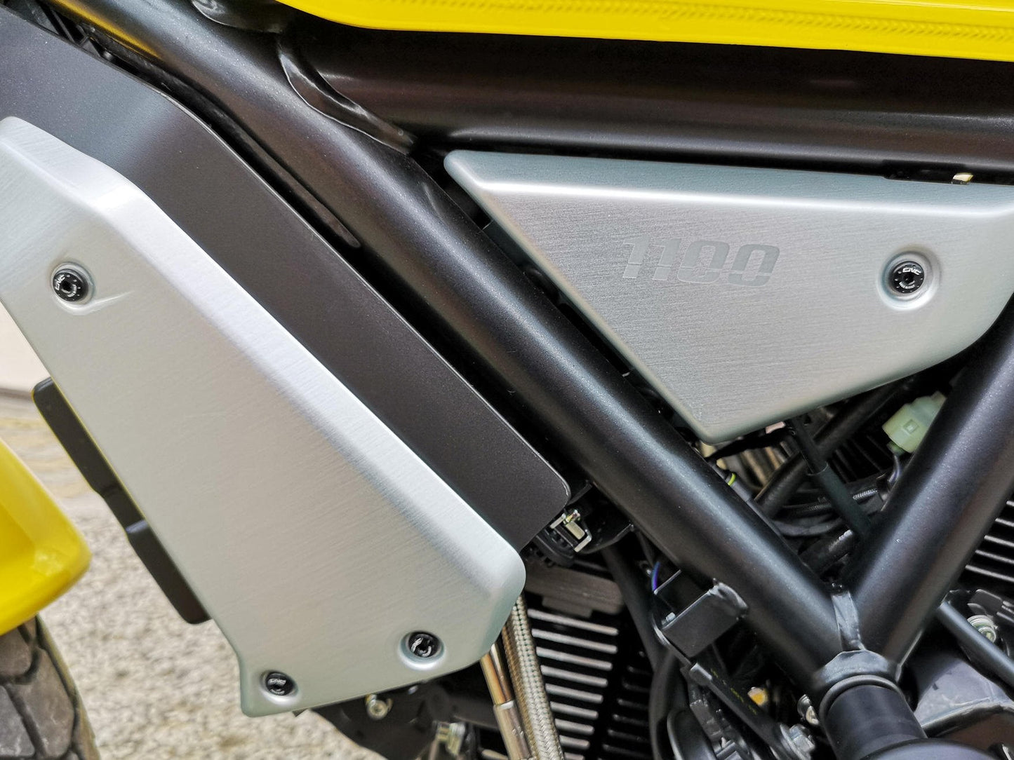 KV402 - CNC RACING Ducati Scrambler 1100 (2018+) Side Panels Screws