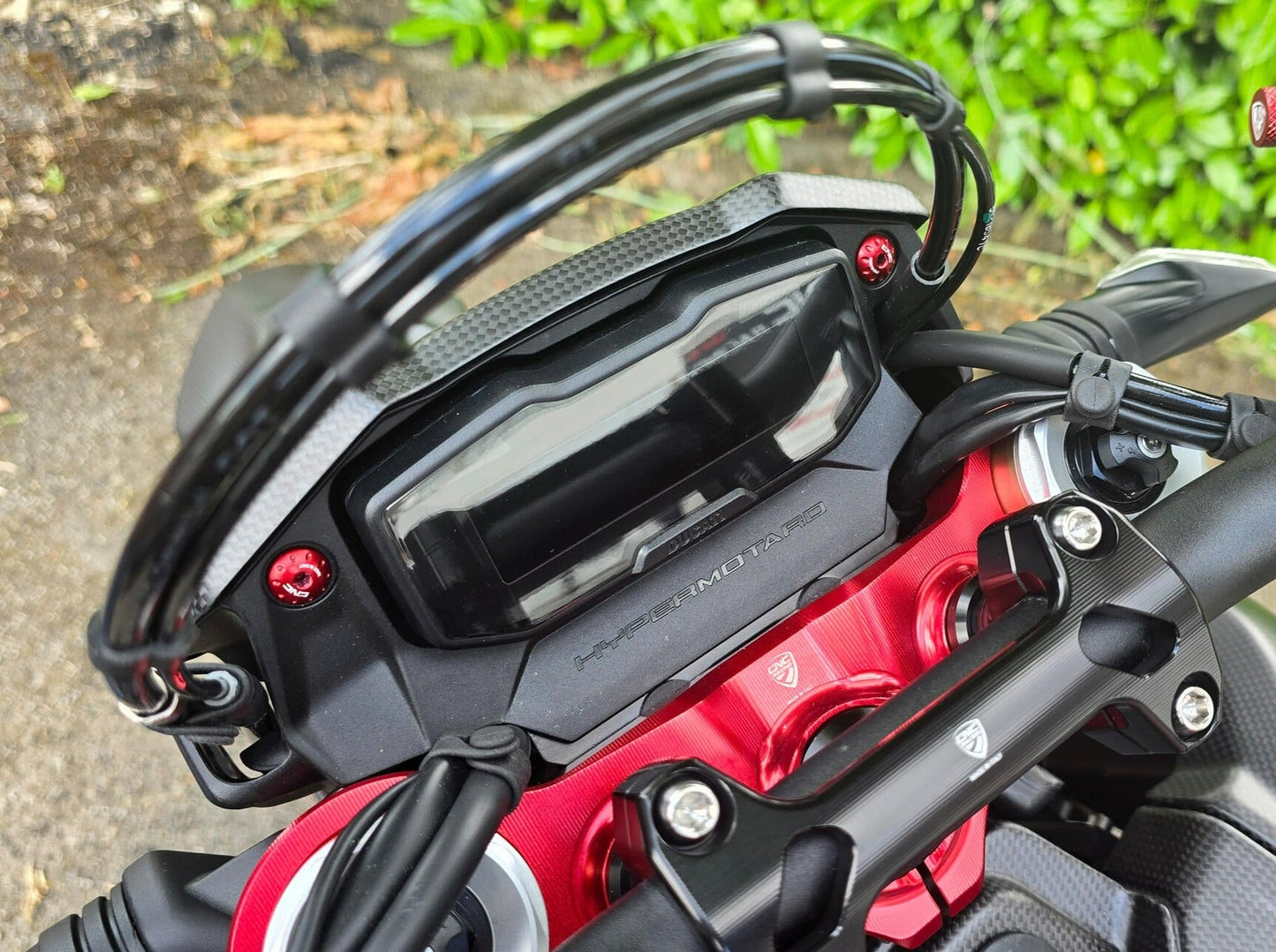 KV482 - CNC RACING Ducati Hypermotard 698 Mono (2024+) Dashboard Cover Screws – Accessories in the Factory Racing Motorcycle Aftermarket Accessories and Parts Online Shop