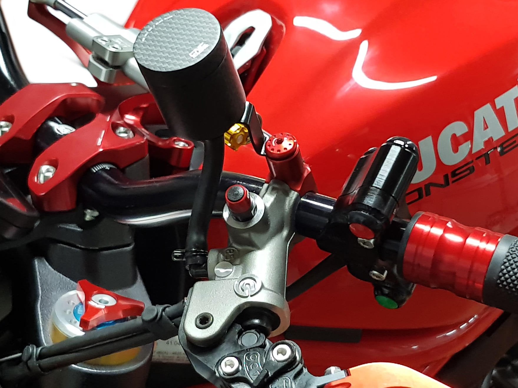 MRA14 - CNC RACING Universal Mirror Blanking Plug (M8; left) – Accessories in the Factory Racing Motorcycle Aftermarket Accessories and Parts Online Shop