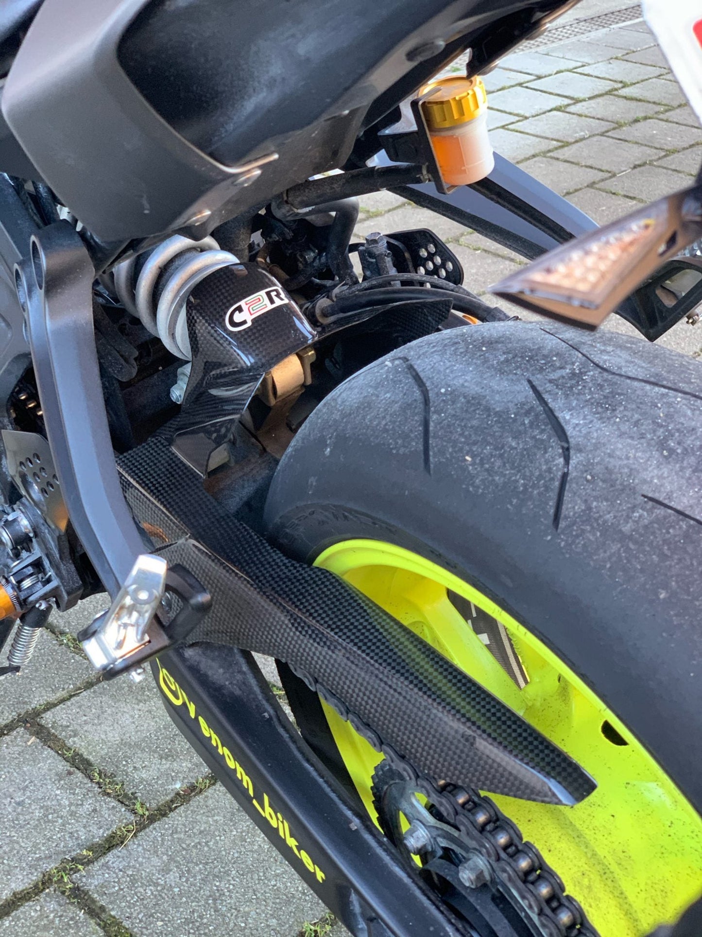 CARBON2RACE Yamaha MT-07 Carbon Rear Hugger (with chain cover)