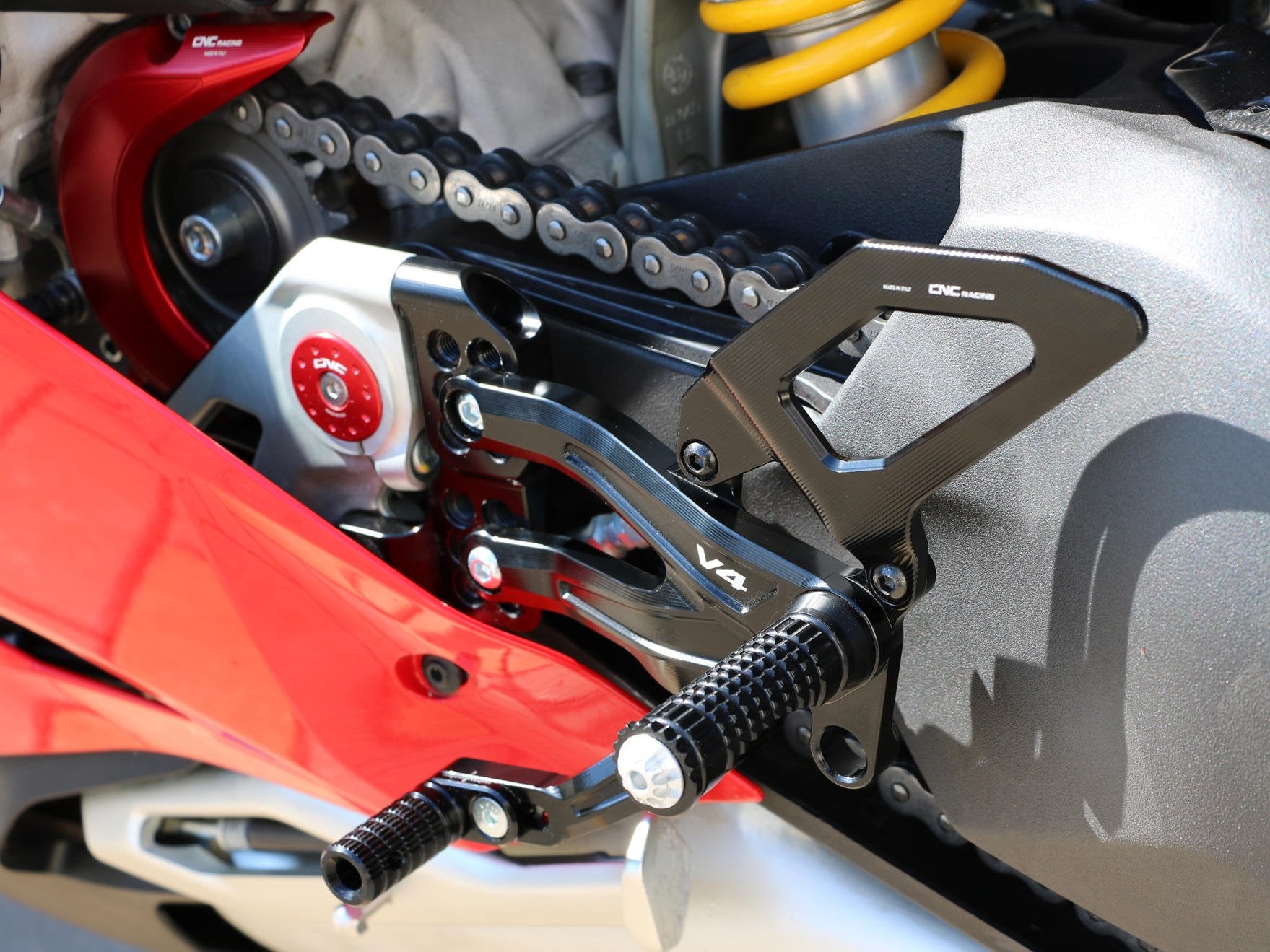 PE407 - CNC RACING Ducati Panigale V4 (18/24) Adjustable Rearset "Easy" – Accessories in the Factory Racing Motorcycle Aftermarket Accessories and Parts Online Shop