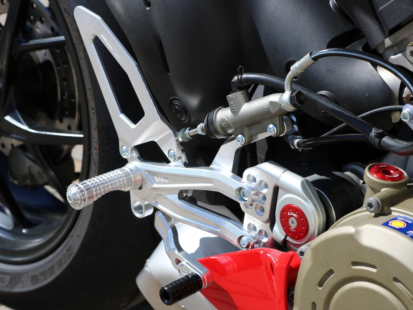 PE407 - CNC RACING Ducati Panigale V4 (18/24) Adjustable Rearset "Easy" – Accessories in the Factory Racing Motorcycle Aftermarket Accessories and Parts Online Shop