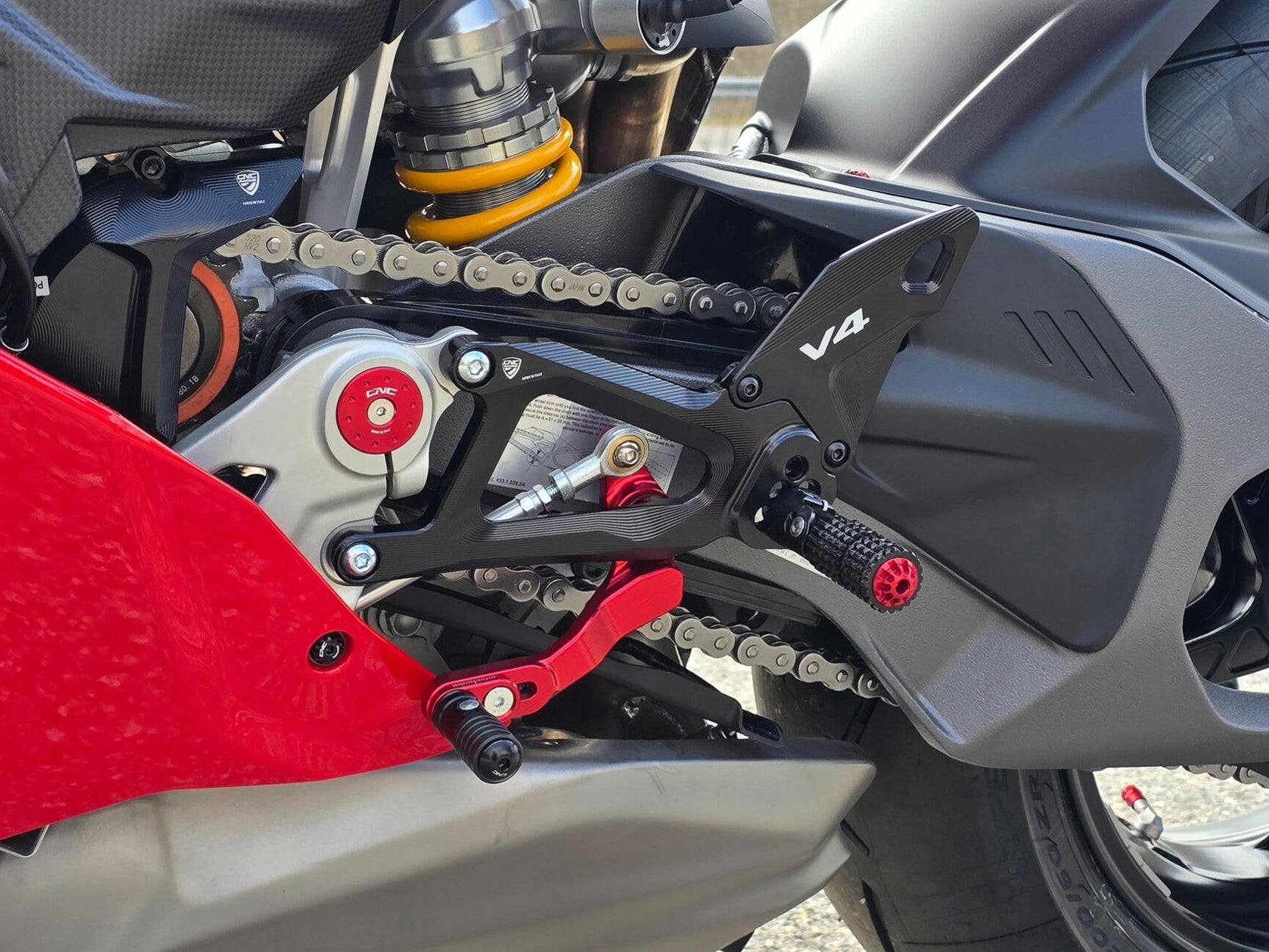 CNC RACING PE414 Ducati Panigale V4 / V4S (2025+) Adjustable Rearsets – Accessories in the Factory Racing Motorcycle Aftermarket Accessories and Parts Online Shop