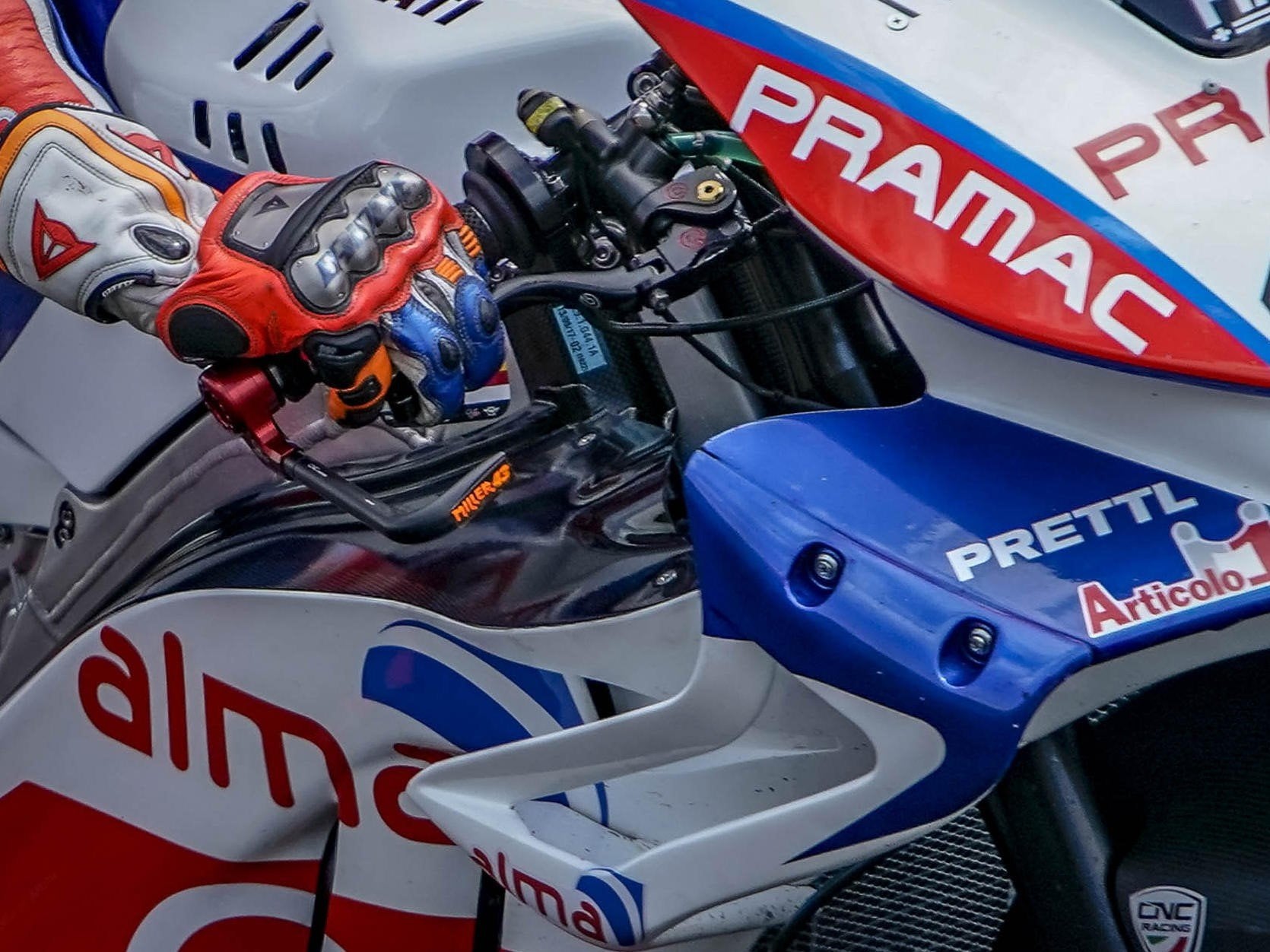 PL100PR - CNC RACING Aprilia RSV / Tuono Racing Brake Lever Guard (Pramac edition; including adapter) – Accessories in the Factory Racing Motorcycle Aftermarket Accessories and Parts Online Shop