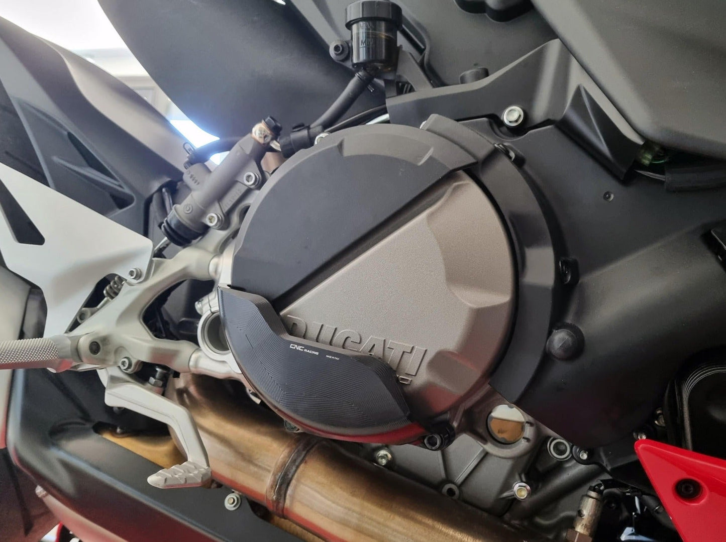 PR322 - CNC RACING Ducati Streetfighter V2 (2022+) Clutch Cover Protector – Accessories in the Factory Racing Motorcycle Aftermarket Accessories and Parts Online Shop