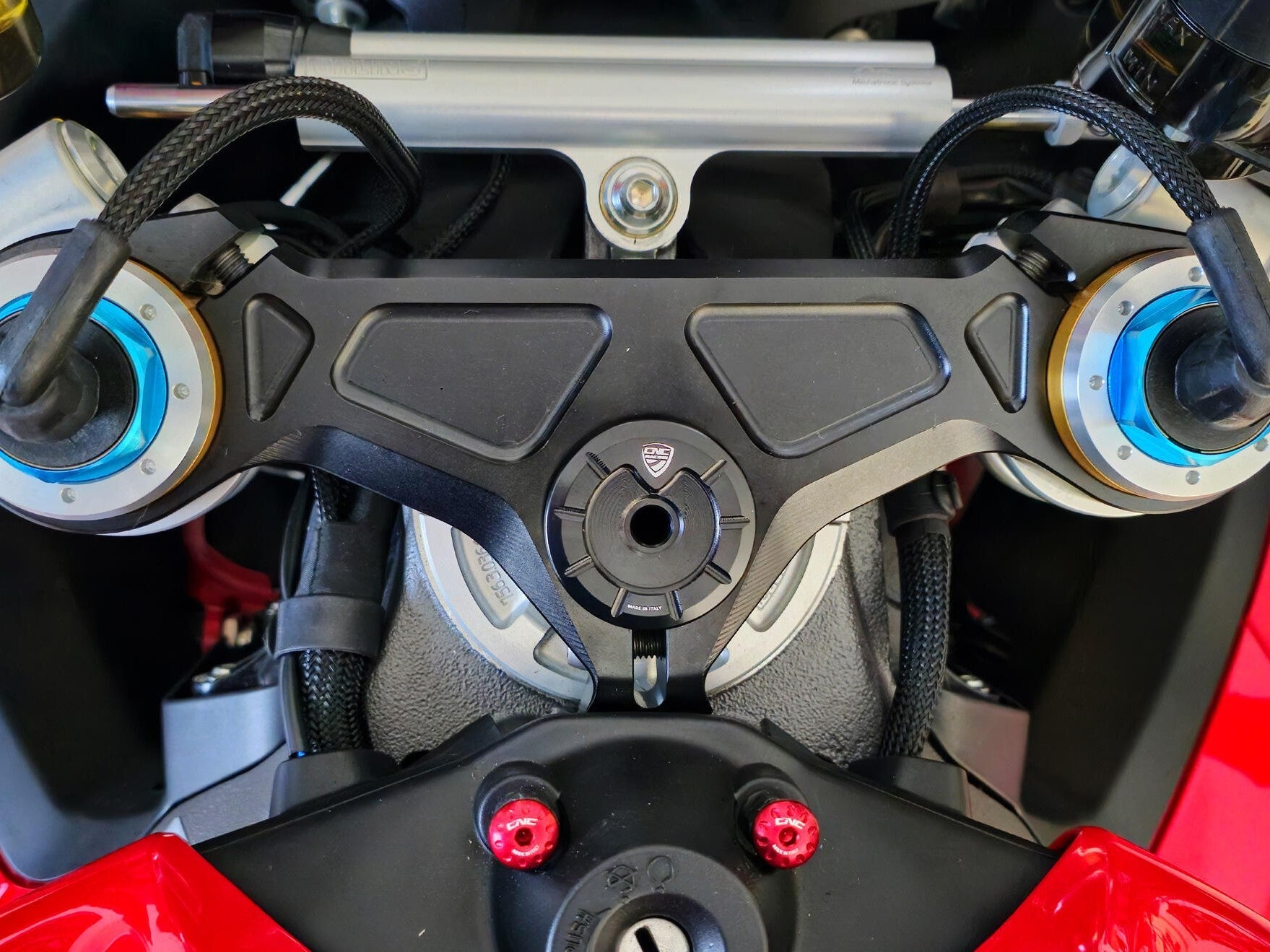 PSA51 - CNC RACING Ducati Streetfighter V2 / V4 / Panigale V4 Top Steering Plate Nut Cap – Accessories in the Factory Racing Motorcycle Aftermarket Accessories and Parts Online Shop