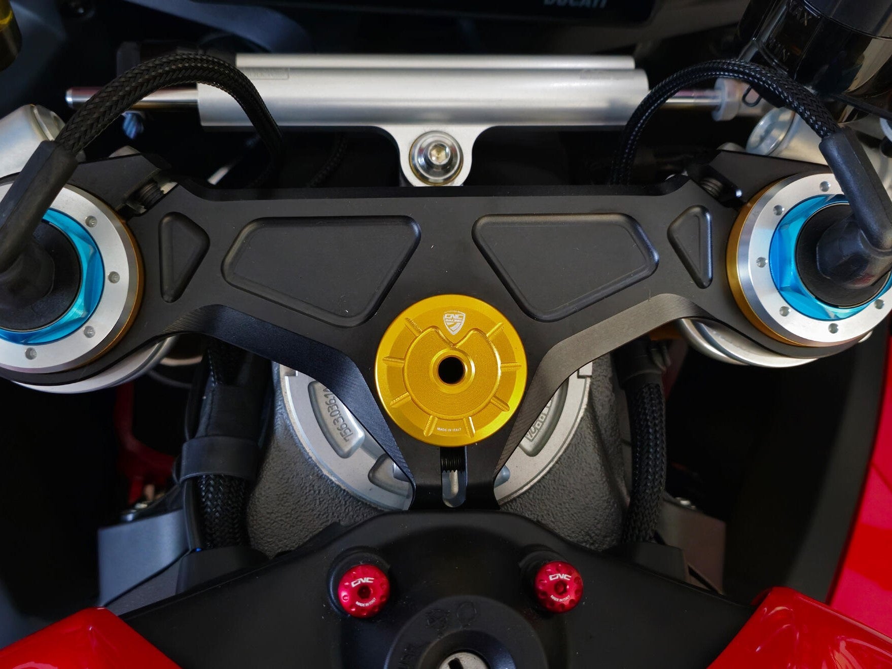 PSA51 - CNC RACING Ducati Streetfighter V2 / V4 / Panigale V4 Top Steering Plate Nut Cap – Accessories in the Factory Racing Motorcycle Aftermarket Accessories and Parts Online Shop