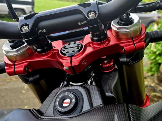 PST21 - CNC RACING Ducati Hypermotard 698 Mono (2024+) Triple Clamps Top Yoke – Accessories in the Factory Racing Motorcycle Aftermarket Accessories and Parts Online Shop
