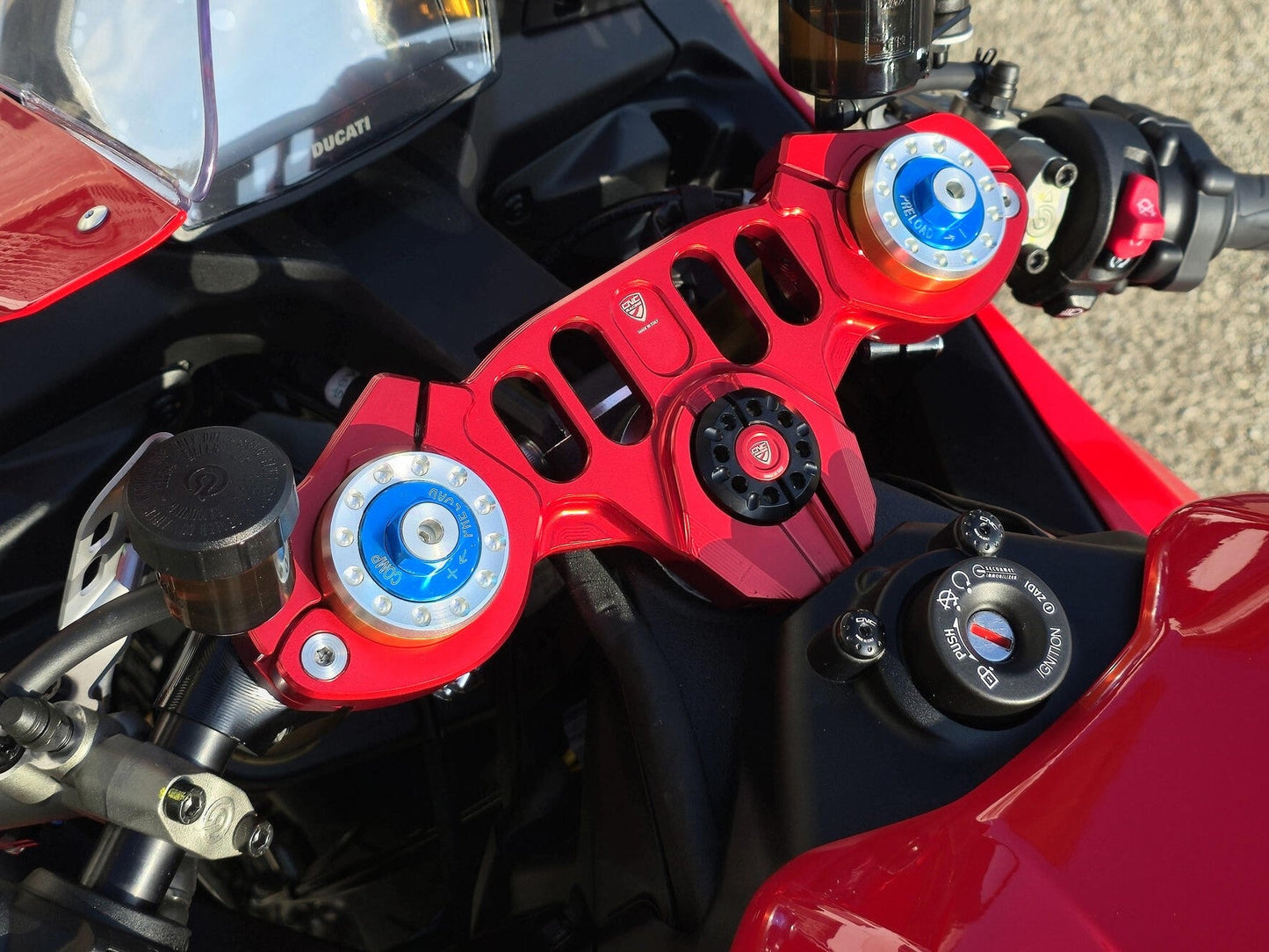 PST25 - CNC RACING Ducati Panigale V2 (2025+) Top Yoke Clamps Kit (for CNC RACING triple clamps) – Accessories in the Factory Racing Motorcycle Aftermarket Accessories and Parts Online Shop