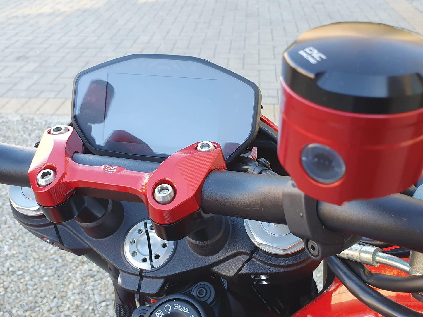 RM254 - CNC RACING Ducati Hypermotard 950 Handlebar Top Clamp – Accessories in the Factory Racing Motorcycle Aftermarket Accessories and Parts Online Shop