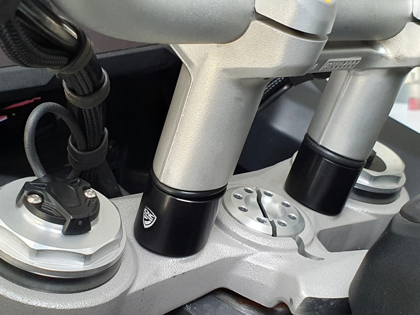 RM258 - CNC RACING Ducati Multistrada V4 (2021+) Handlebar Riser Spacers (H 30mm) – Accessories in the Factory Racing Motorcycle Aftermarket Accessories and Parts Online Shop