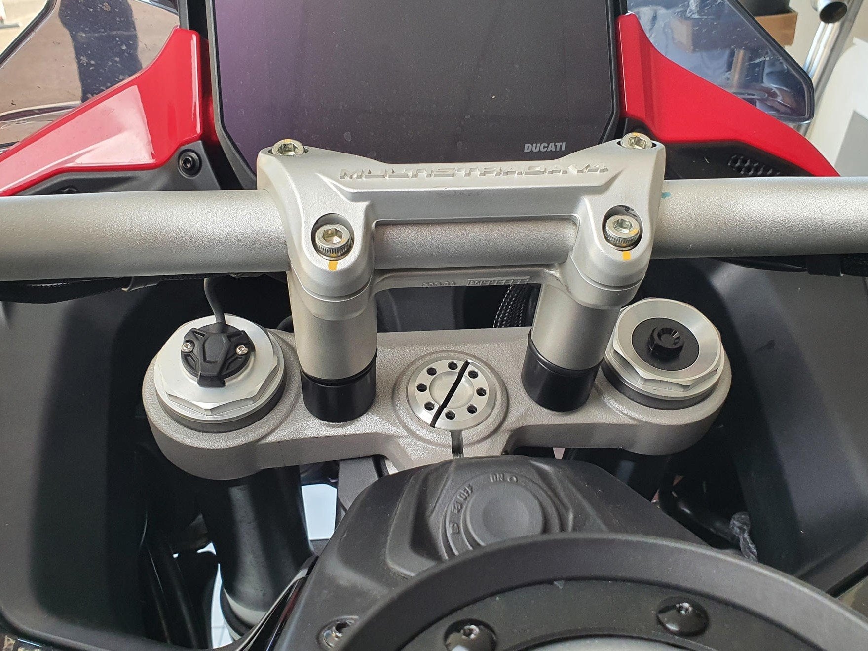 RM258 - CNC RACING Ducati Multistrada V4 (2021+) Handlebar Riser Spacers (H 30mm) – Accessories in the Factory Racing Motorcycle Aftermarket Accessories and Parts Online Shop