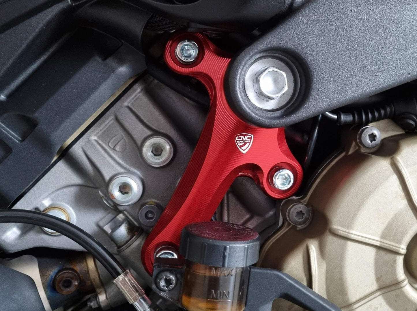 STM01 - CNC RACING Ducati Panigale V4 / Streetfighter (18/24) Engine Holder (right side) – Accessories in the Factory Racing Motorcycle Aftermarket Accessories and Parts Online Shop