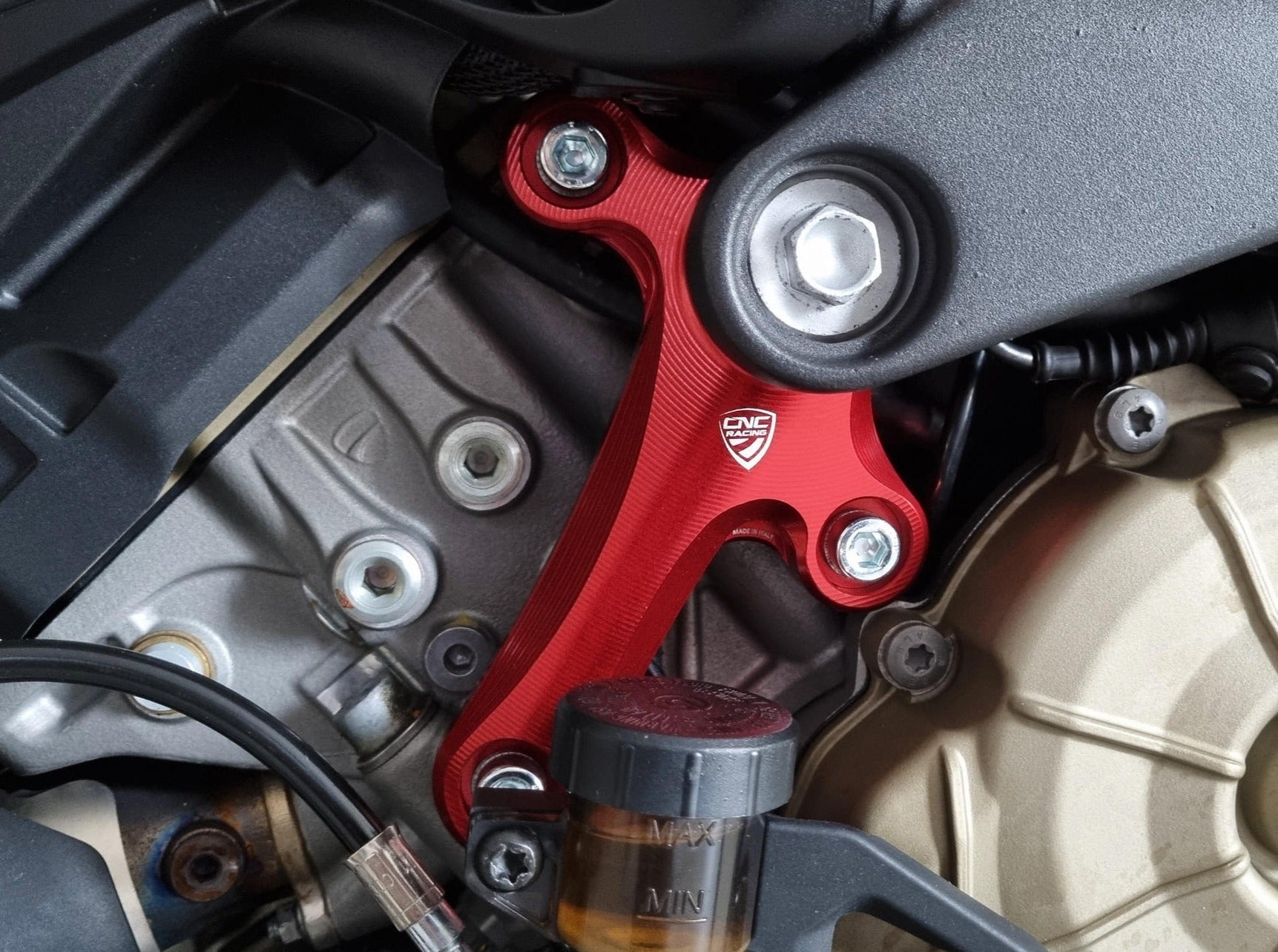 STM01 - CNC RACING Ducati Panigale V4 / Streetfighter (18/24) Engine Holder (right side) – Accessories in the Factory Racing Motorcycle Aftermarket Accessories and Parts Online Shop