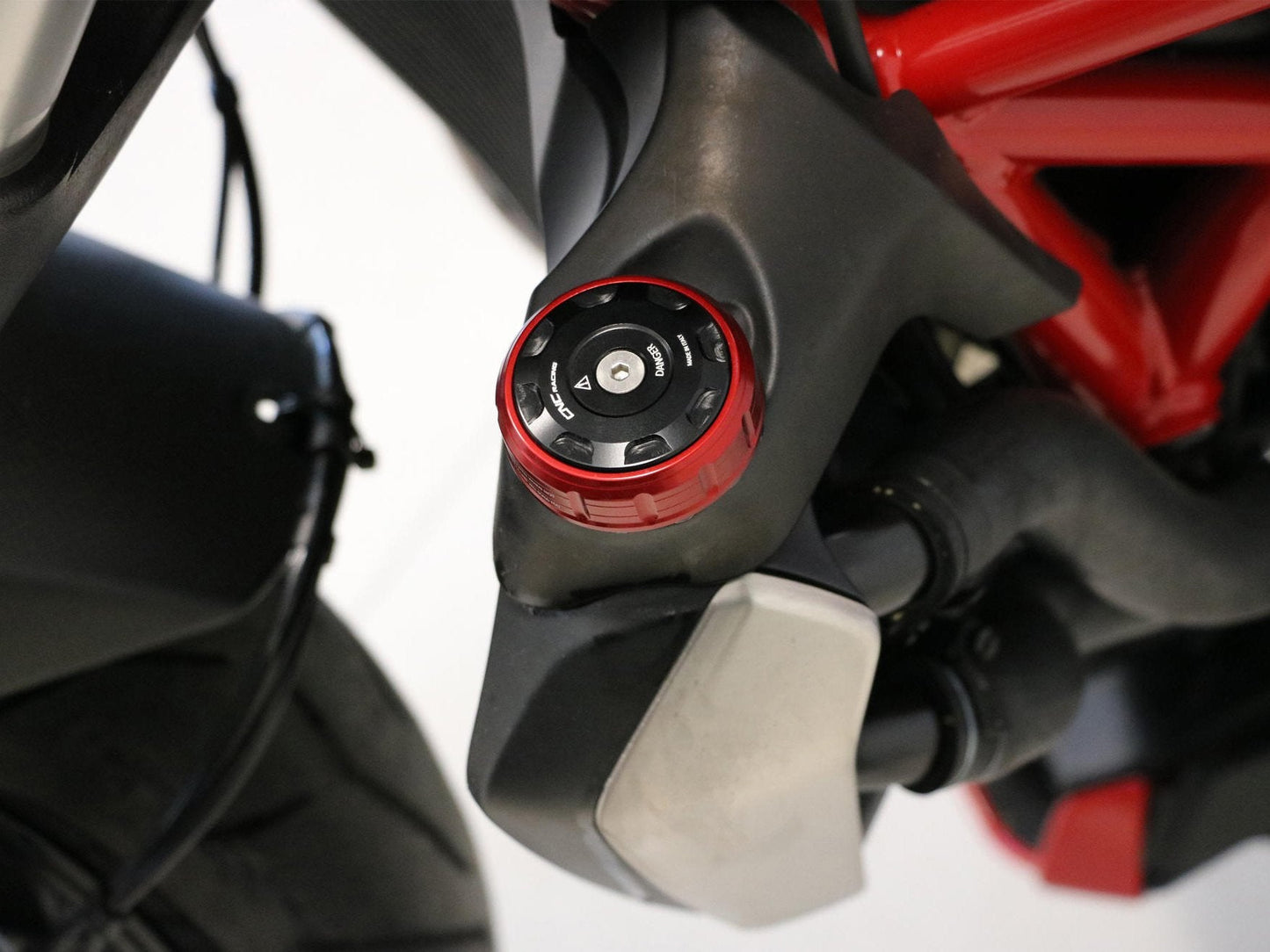 TA155 - CNC RACING Ducati Monster 821/1200 Radiator Cap Cover (bi-color) – Accessories in the Factory Racing Motorcycle Aftermarket Accessories and Parts Online Shop