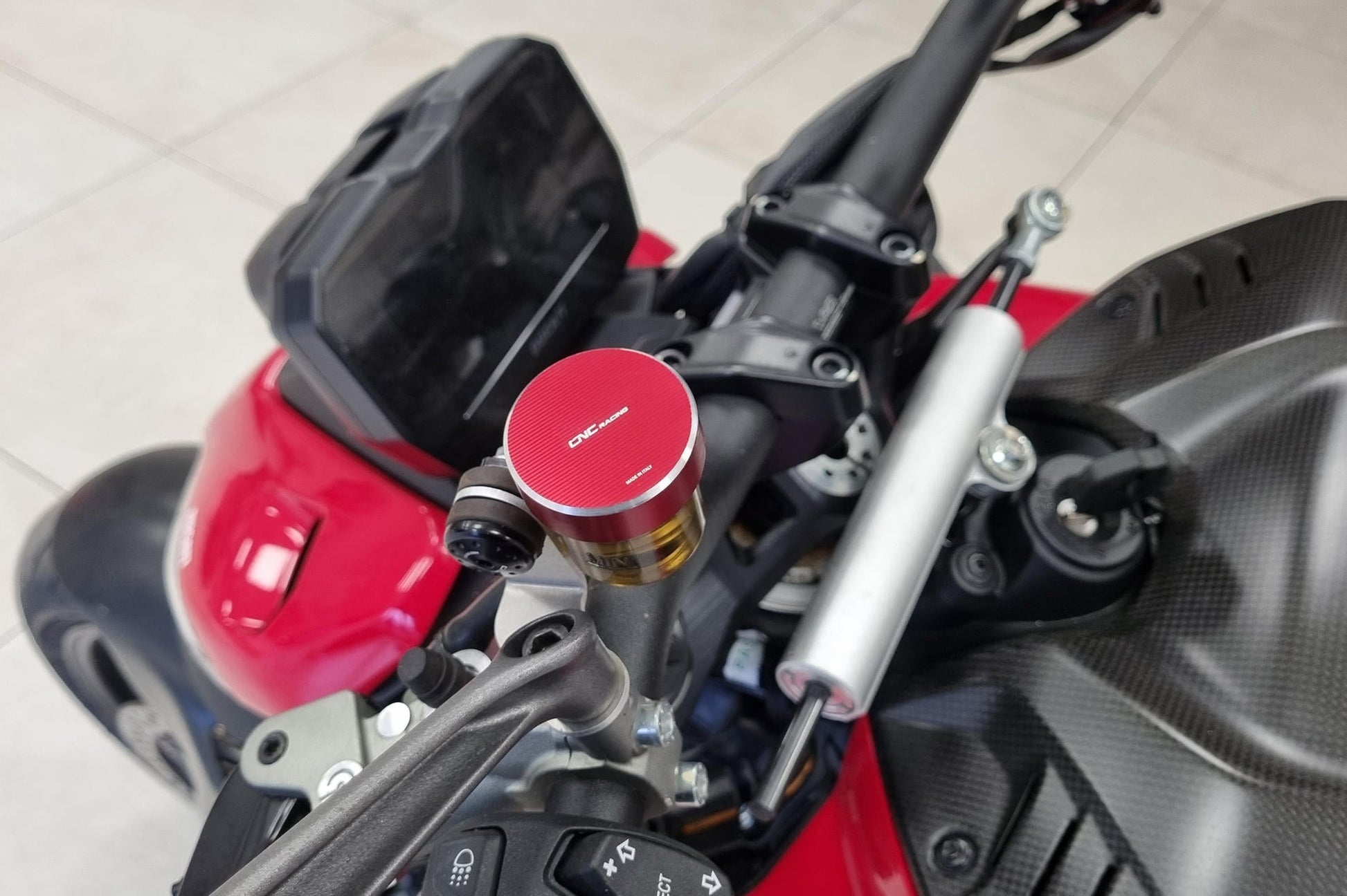 TF605 - CNC RACING Ducati / MV Agusta Brake/Clutch Fluid Tank Cap "Bi-color" (M34x4) – Accessories in the Factory Racing Motorcycle Aftermarket Accessories and Parts Online Shop