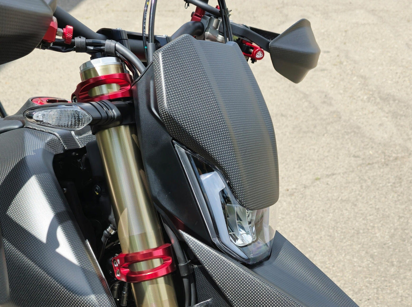 ZA266 - CNC RACING Ducati Hypermotard 698 Mono (2024+) Carbon Windshield – Accessories in the Factory Racing Motorcycle Aftermarket Accessories and Parts Online Shop