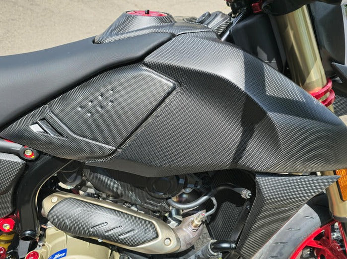 ZA270 - CNC RACING Ducati Hypermotard 698 Mono (2024+) Carbon Fuel Tank Side Covers – Accessories in the Factory Racing Motorcycle Aftermarket Accessories and Parts Online Shop