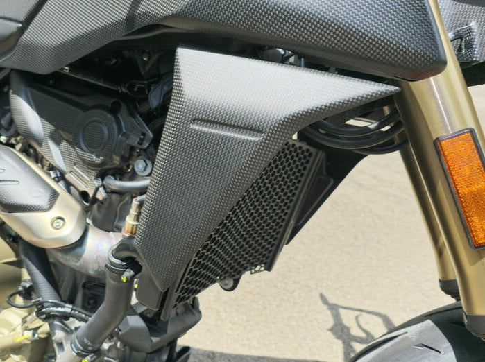 ZA271 - CNC RACING Ducati Hypermotard 698 Mono (2024+) Carbon Fuel Tank Side Covers – Accessories in the Factory Racing Motorcycle Aftermarket Accessories and Parts Online Shop