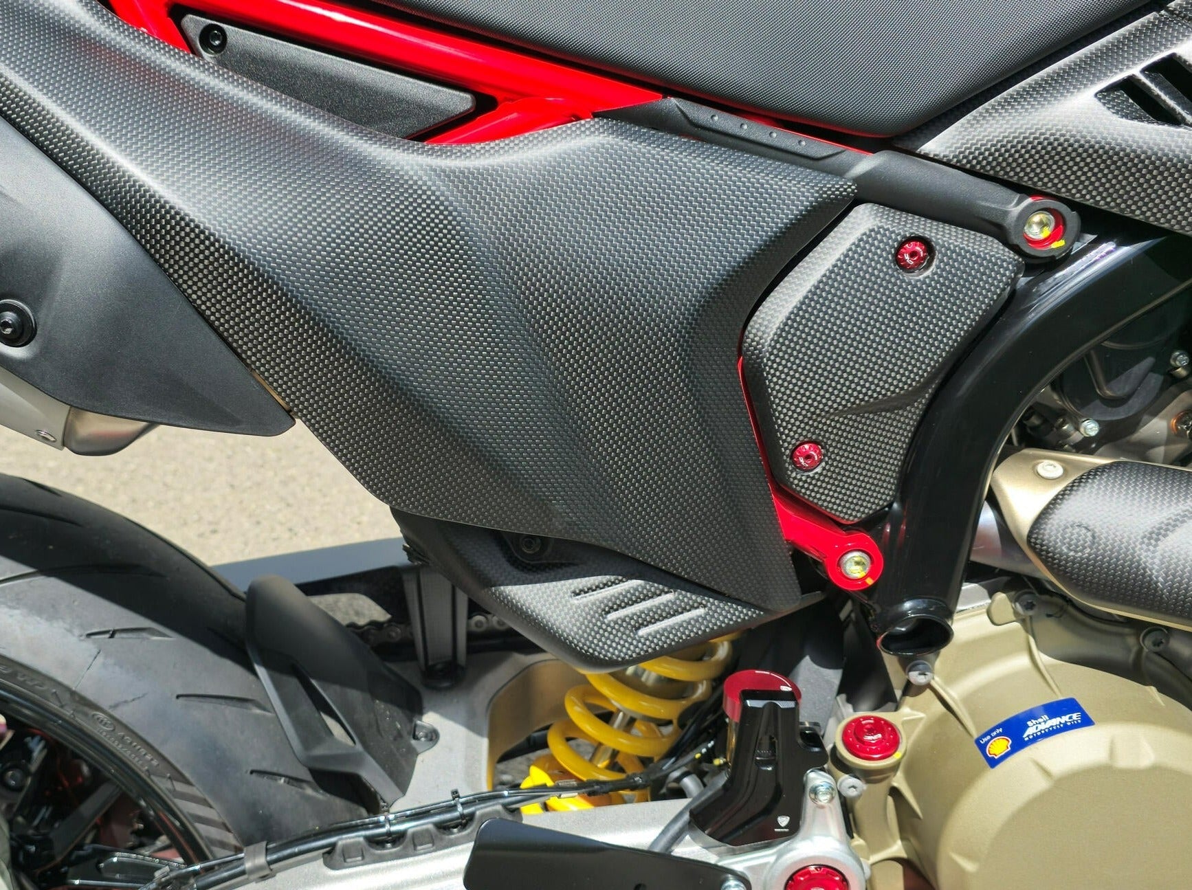 ZA276 - CNC RACING Ducati Hypermotard 698 Mono (2024+) Carbon Exhaust Pipe Rear Heat Guard – Accessories in the Factory Racing Motorcycle Aftermarket Accessories and Parts Online Shop