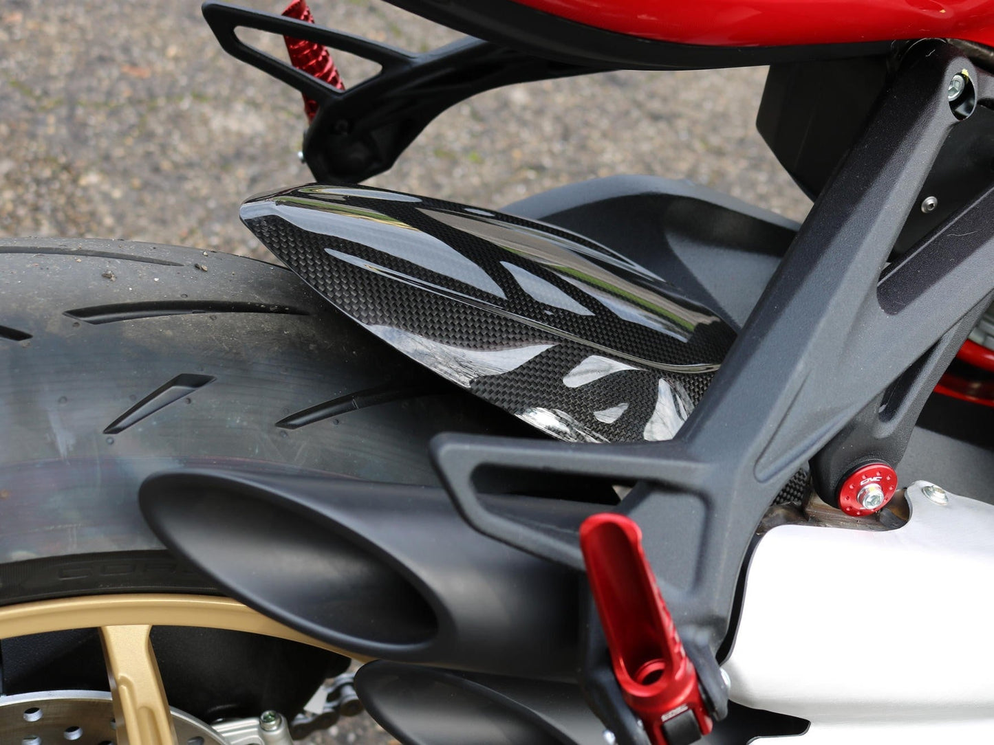 ZA835 - CNC RACING MV Agusta Carbon Rear Fender – Accessories in the Factory Racing Motorcycle Aftermarket Accessories and Parts Online Shop