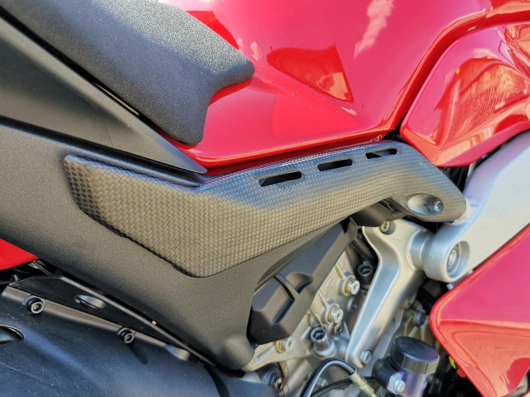 ZA863 - CNC RACING Ducati Panigale V4 (18/24) Carbon Rear Subframe Covers (under seat) – Accessories in the Factory Racing Motorcycle Aftermarket Accessories and Parts Online Shop