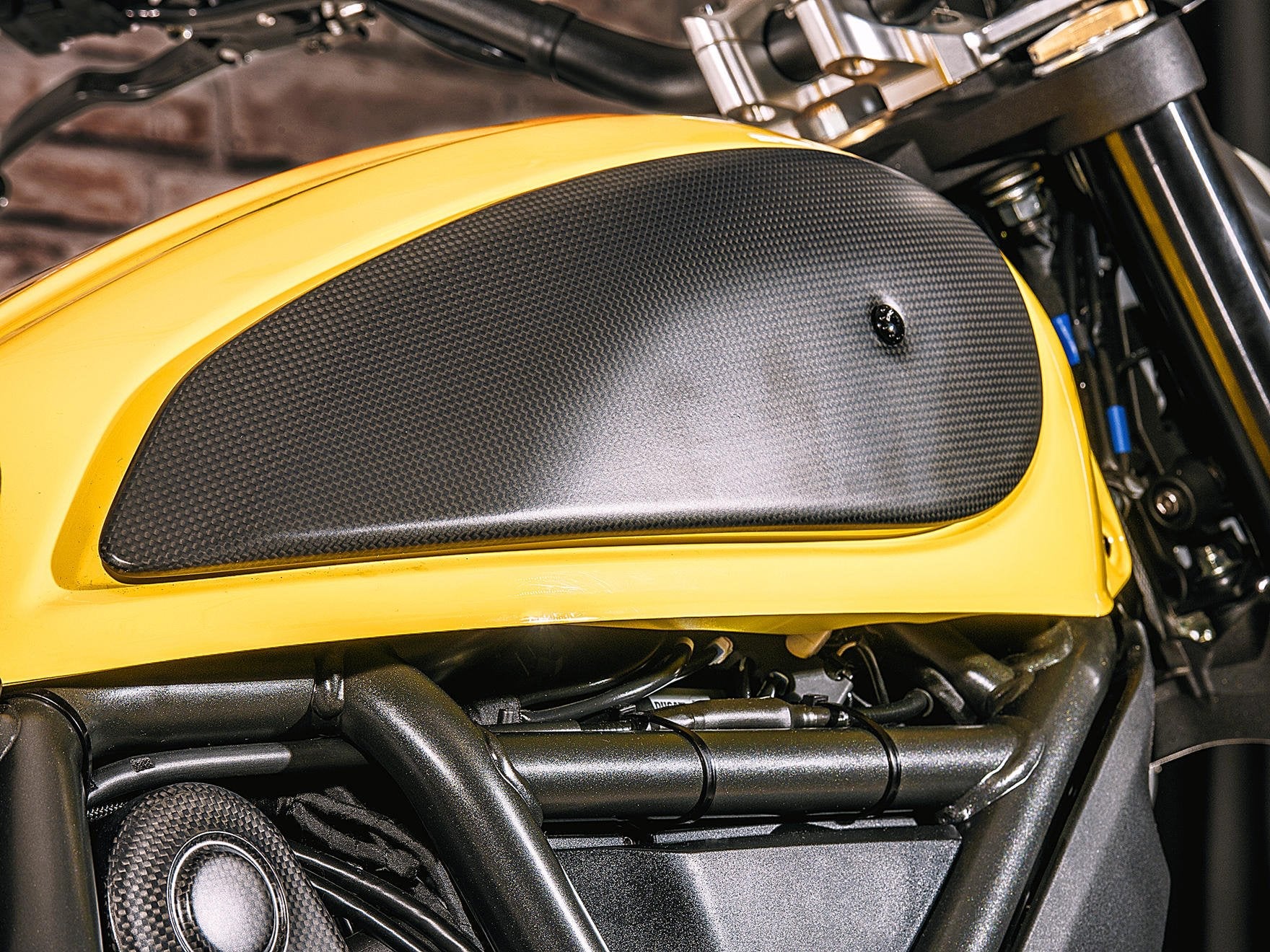 ZA974 - CNC RACING Ducati Scrambler 800 Carbon Fuel Tank Cover – Accessories in the Factory Racing Motorcycle Aftermarket Accessories and Parts Online Shop